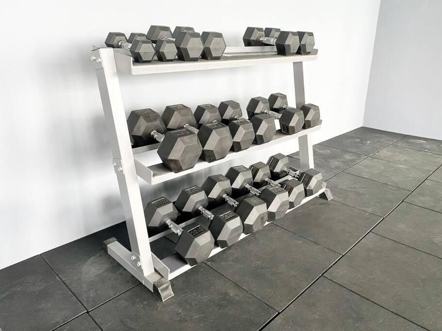 The Podium-studio-free 1 Parking-6 Pax-d323b *