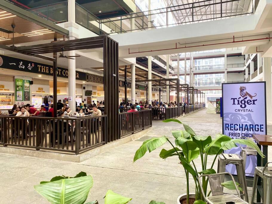 The Podium-studio-free 1 Parking-6 Pax-d323b * Kuching